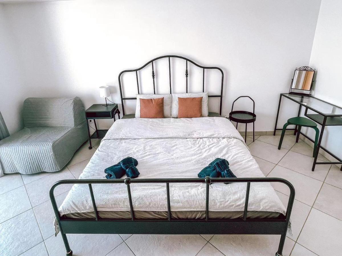 Peniche Master Bedroom With Sea View Balcony, Private Bathroom, Shared Kitchen, Swimming Pool, Surfing Resort Atouguia Da Baleia Buitenkant foto